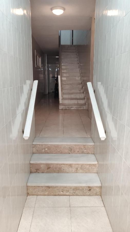 Sunny Apartment Near The Beach ซานตาโปลา ภายนอก รูปภาพ
