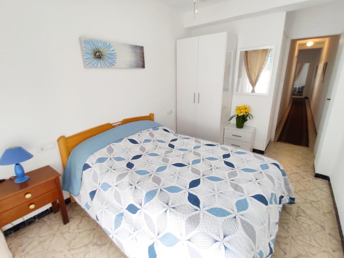 Sunny Apartment Near The Beach ซานตาโปลา ภายนอก รูปภาพ